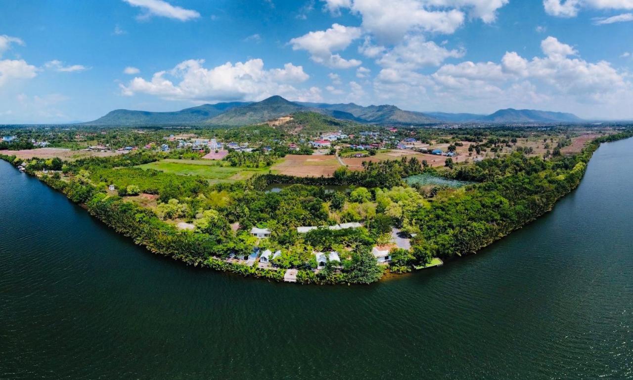 Kampot Riverfront Boutique Exterior foto